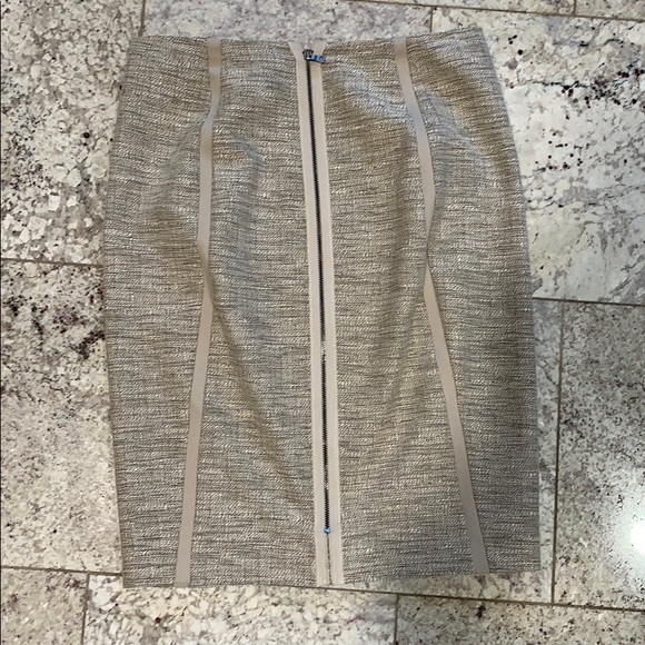 T Tahari Skirt - Picture 2 of 4